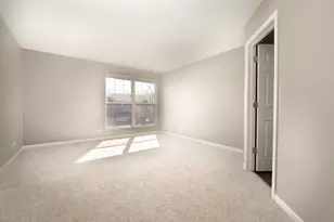 4036 Blackstone Dr, Aurora, IL 60504 - Photo 7