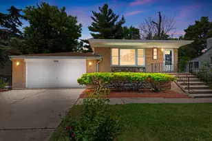 566 N Howard Ave, Elmhurst, IL 60126 - Photo 1