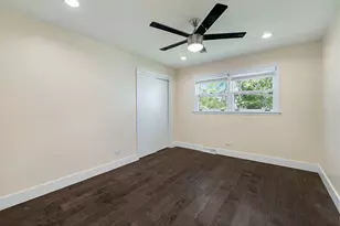 566 N Howard Ave, Elmhurst, IL 60126 - Photo 13
