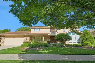 2445 Vicki Ln, Northbrook, IL 60062 - Photo 1