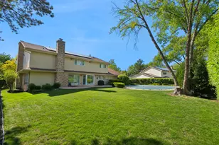 2445 Vicki Ln, Northbrook, IL 60062 - Photo 29