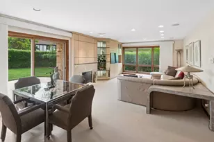 2445 Vicki Ln, Northbrook, IL 60062 - Photo 9