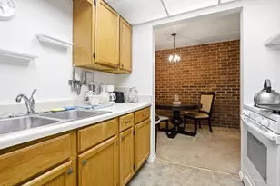 154 E Bailey Rd, Naperville, IL 60565 - Photo 7