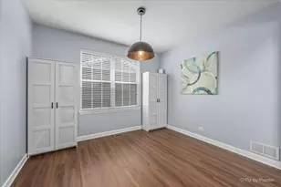 406 Mooresfield St, Elgin, IL 60124 - Photo 7