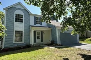 1311 Blue Ridge Pkwy, Algonquin, IL 60102 - Photo 1