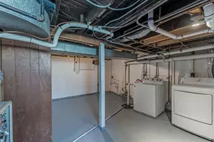 11319 S Green Bay Ave, Chicago, IL 60617 - Photo 23