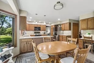 8814 Galleria Ct, Spring Grove, IL 60081 - Photo 13