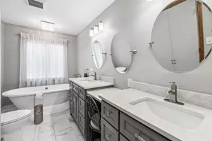 8814 Galleria Ct, Spring Grove, IL 60081 - Photo 17