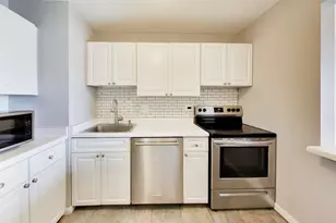 111 W Maple St, Chicago, IL 60611 - Photo 15