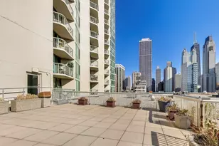 111 W Maple St, Chicago, IL 60611 - Photo 35