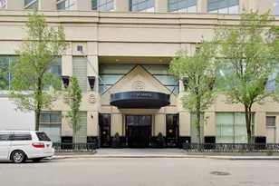 111 W Maple St, Chicago, IL 60611 - Photo 3