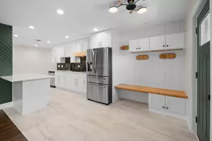 515 E 168th Pl, South Holland, IL 60473 - Photo 9