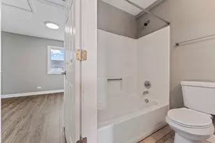 485 Meadow Green Ln, Round Lake Beach, IL 60073 - Photo 15