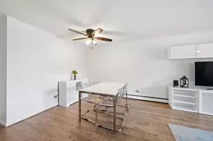 2512 Waterbury Dr, Woodridge, IL 60517 - Photo 13