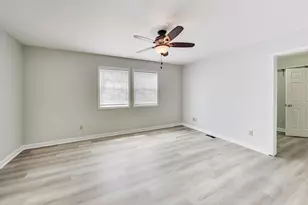 212 Island Dr, Island Lake, IL 60042 - Photo 23