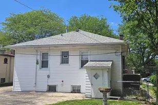4 Manor Ct, Joliet, IL 60436 - Photo 9