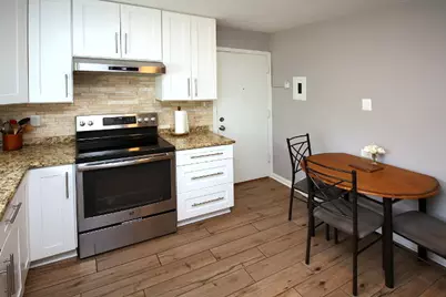 5824 W Higgins Avenue #2N, Chicago, IL 60630 - Photo 5