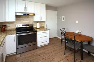 5824 W Higgins Ave, Chicago, IL 60630 - Photo 5