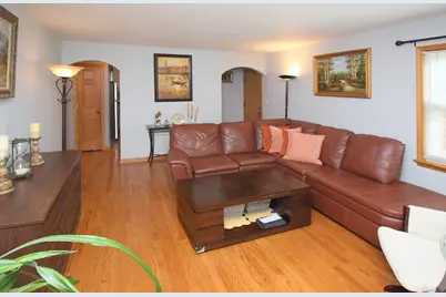 5824 W Higgins Avenue #2N, Chicago, IL 60630 - Photo 7