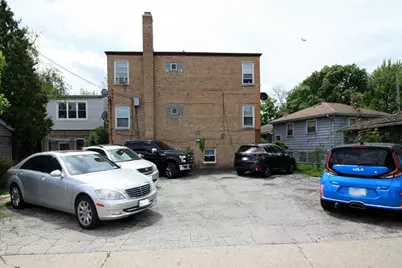 5824 W Higgins Avenue #2N, Chicago, IL 60630 - Photo 3