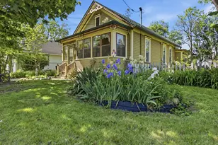 570 Addison St, Elgin, IL 60120 - Photo 3