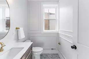 2421 W Flournoy St, Chicago, IL 60612 - Photo 9