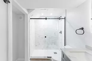 2421 W Flournoy St, Chicago, IL 60612 - Photo 27