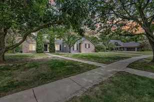 1704 Bentbrook Dr, Champaign, IL 61822 - Photo 3