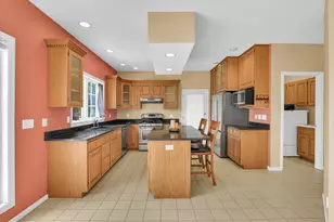 1704 Bentbrook Dr, Champaign, IL 61822 - Photo 11