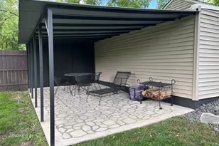 490 Grove Ave, Wood Dale, IL 60191 - Photo 5
