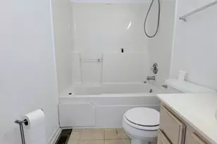 1066 Four Seasons Blvd, Aurora, IL 60504 - Photo 19