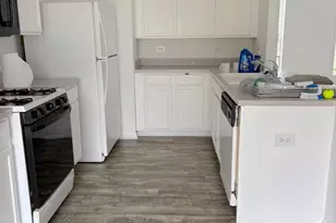 1066 Four Seasons Blvd, Aurora, IL 60504 - Photo 7