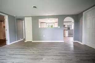 179 N Levasseur Ave, Bourbonnais, IL 60914 - Photo 3