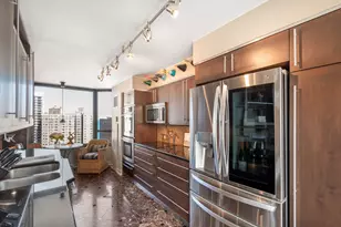 1410 N State Pkwy, Chicago, IL 60610 - Photo 13