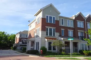 219 W Hyde St, Arlington Heights, IL 60005 - Photo 1