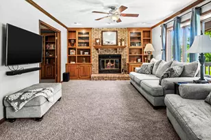 25 Bay Pointe Dr, Bloomington, IL 61704 - Photo 15