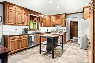 25 Bay Pointe Dr, Bloomington, IL 61704 - Photo 11