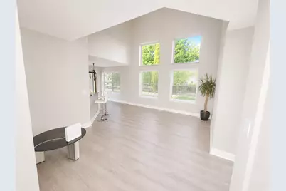 46 W Redhead Court, Round Lake Beach, IL 60073 - Photo 5