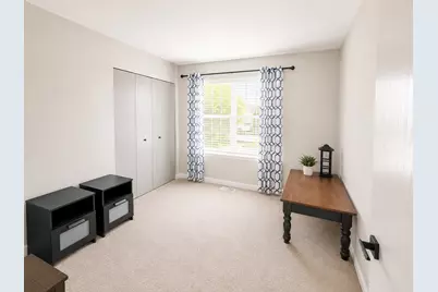 46 W Redhead Court, Round Lake Beach, IL 60073 - Photo 15