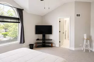 46 W Redhead Ct, Round Lake Beach, IL 60073 - Photo 11