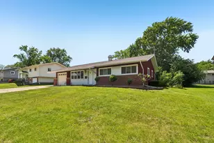 1450 Jefferson Rd, Hoffman Estates, IL 60169 - Photo 3