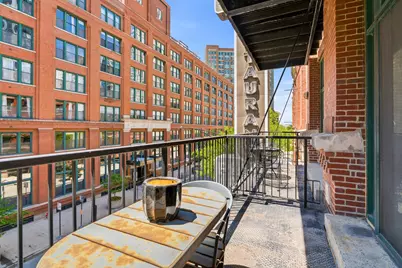 420 W Ontario Street #304, Chicago, IL 60654 - Photo 17