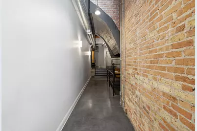 420 W Ontario Street #304, Chicago, IL 60654 - Photo 31