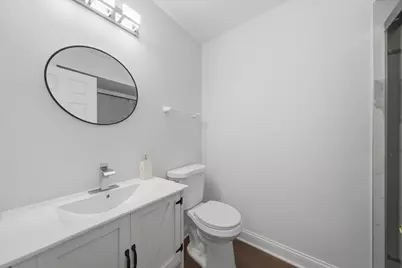 2210 Fieldcrest Drive, Mundelein, IL 60060 - Photo 25