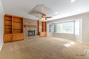 1214 Shoreline Dr, Aurora, IL 60504 - Photo 11