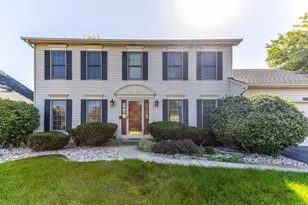 1214 Shoreline Dr, Aurora, IL 60504 - Photo 3