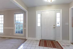 1214 Shoreline Dr, Aurora, IL 60504 - Photo 5