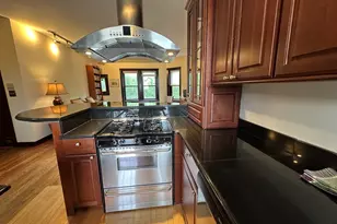 4616 N Sacramento Ave, Chicago, IL 60625 - Photo 9