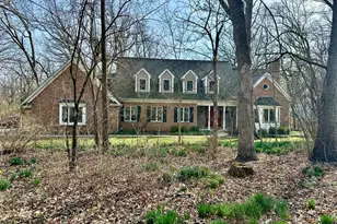 37W305 Crane Rd, Saint Charles, IL 60175 - Photo 1
