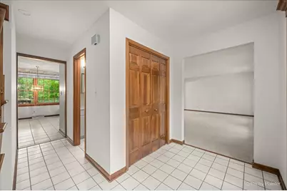 2318 Sudbury Lane, Geneva, IL 60134 - Photo 3